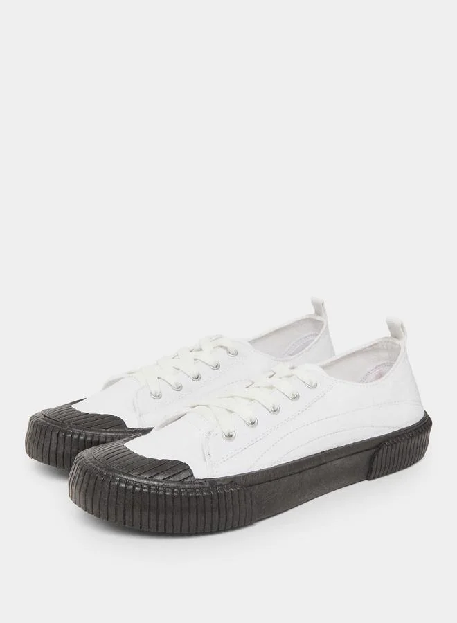 ستايلي حذاء سنيكرز كانفاس بنعل متباين للرجال